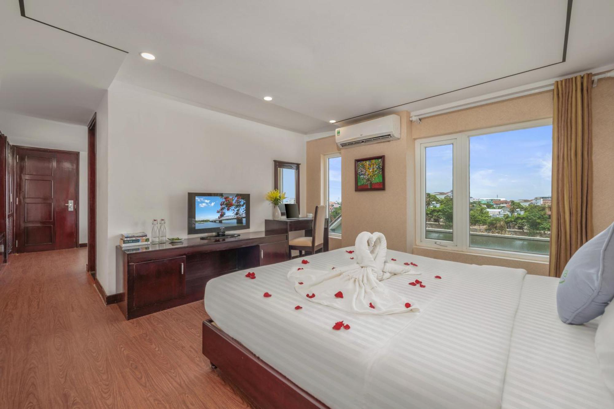 Vina Spa Hotel Hue Esterno foto