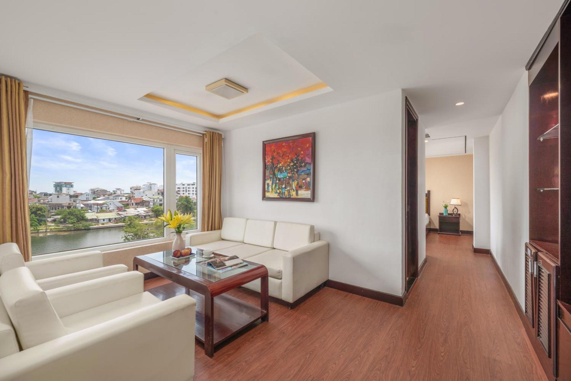Vina Spa Hotel Hue Esterno foto